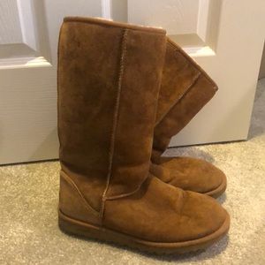 Barely worn tall Ugg Boots!